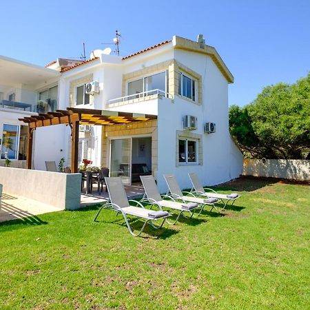 Pebble Beach Apartment Voroklini Exterior photo